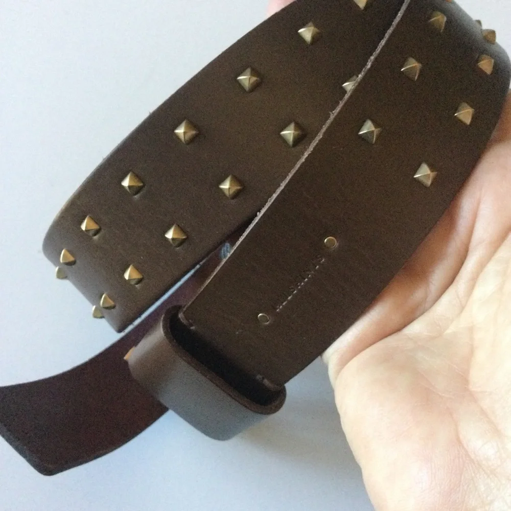 ALLSAINTS WOMENS PYRAMID STUD BELT BROWN LEATHER WITH GOLD SIZE SMALL NWOT